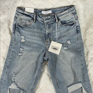 NWT Lovervet Light Wash Distressed “Terri” Straight Leg Crop Jeans size 30
